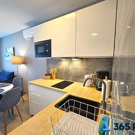 365pam - Nadmorskie Parking W Cenie غونسكي